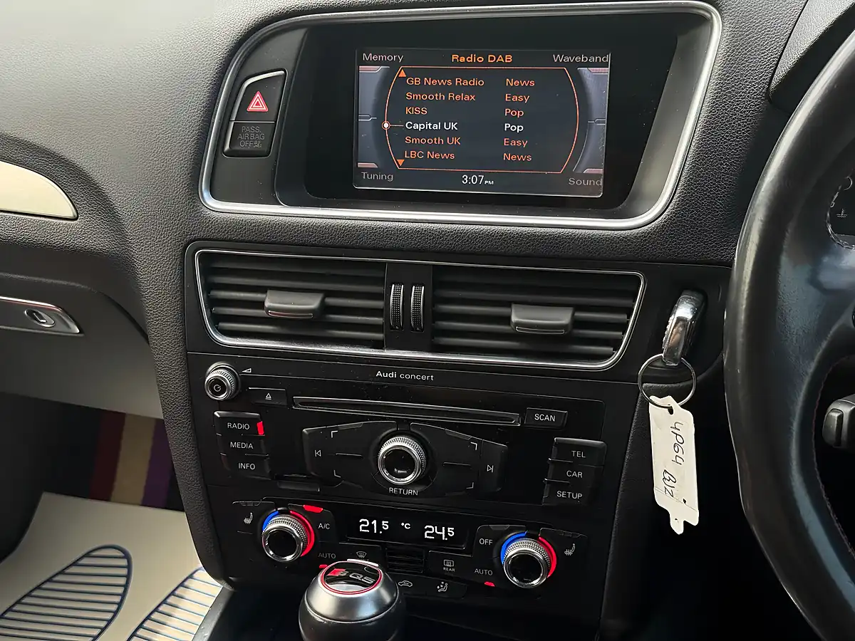 Used 2014 Audi SQ5 White - Interior and Exterior details 14