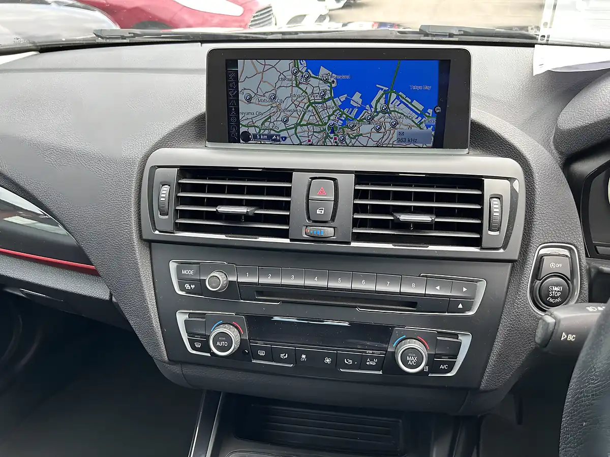 Used 2014 BMW 1 Series Black - Interior and Exterior details 16