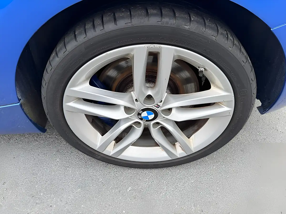 Used 2014 BMW 1 Series M Sport Blue - Interior and Exterior details 8