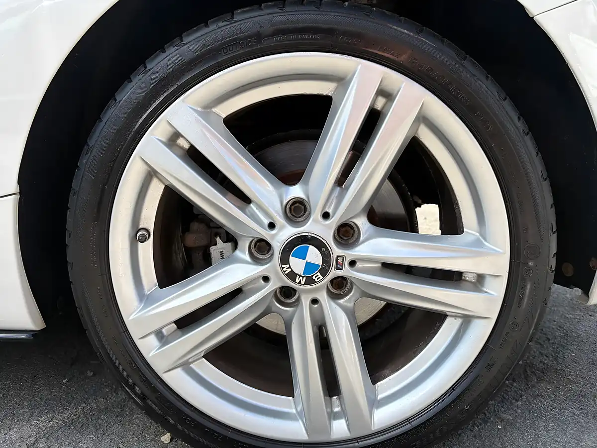 Used 2014 BMW 1 Series M Sport White - Interior and Exterior details 19