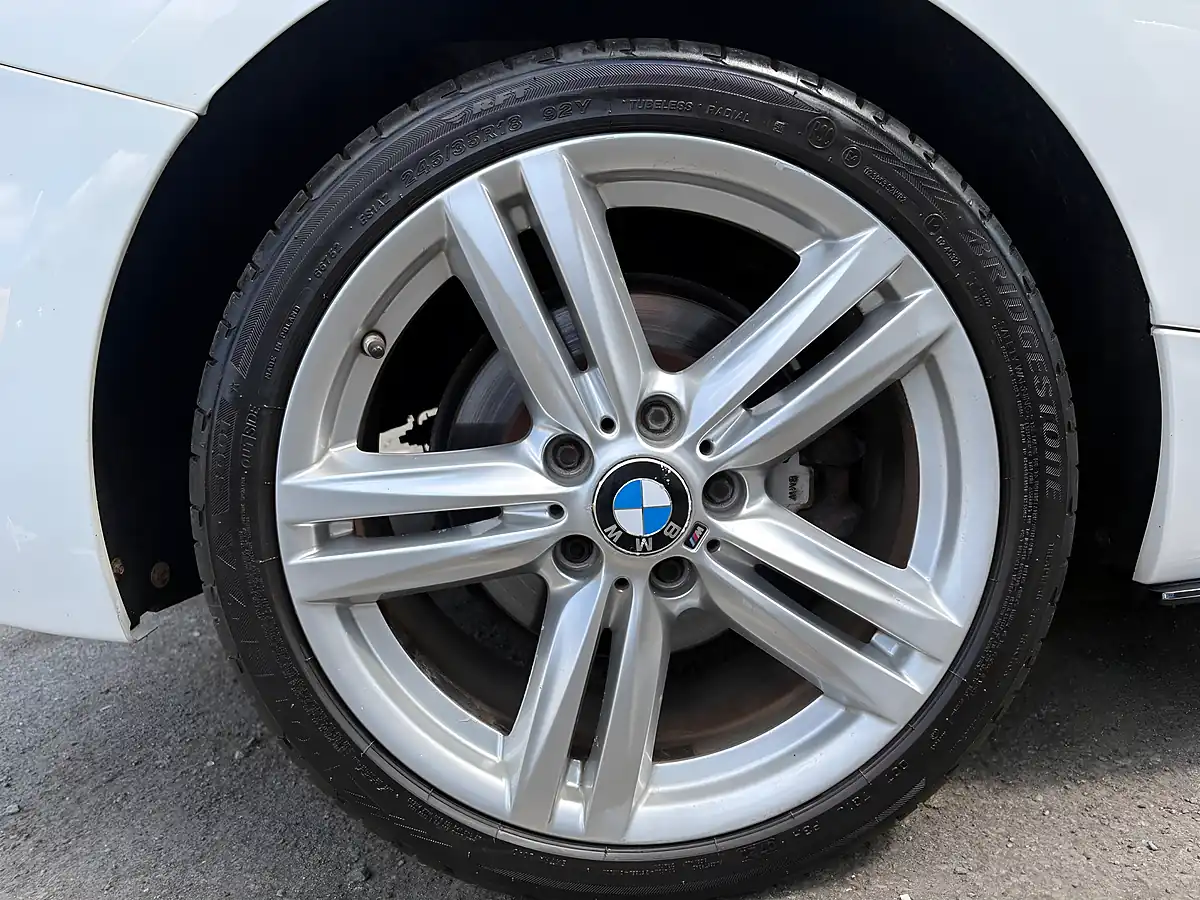 Used 2014 BMW 1 Series M Sport White - Interior and Exterior details 20