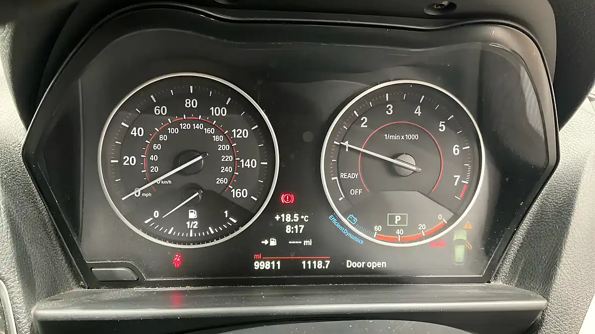 Used 2014 BMW 1 Series M135i Alpine White - Interior and Exterior details 7