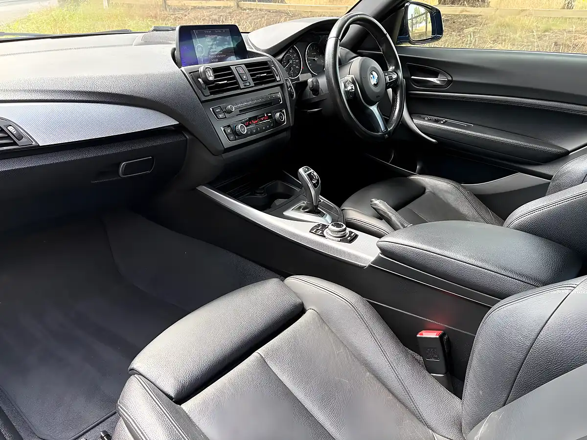 Used 2014 BMW 1 Series M135i Blue - Interior and Exterior details 15
