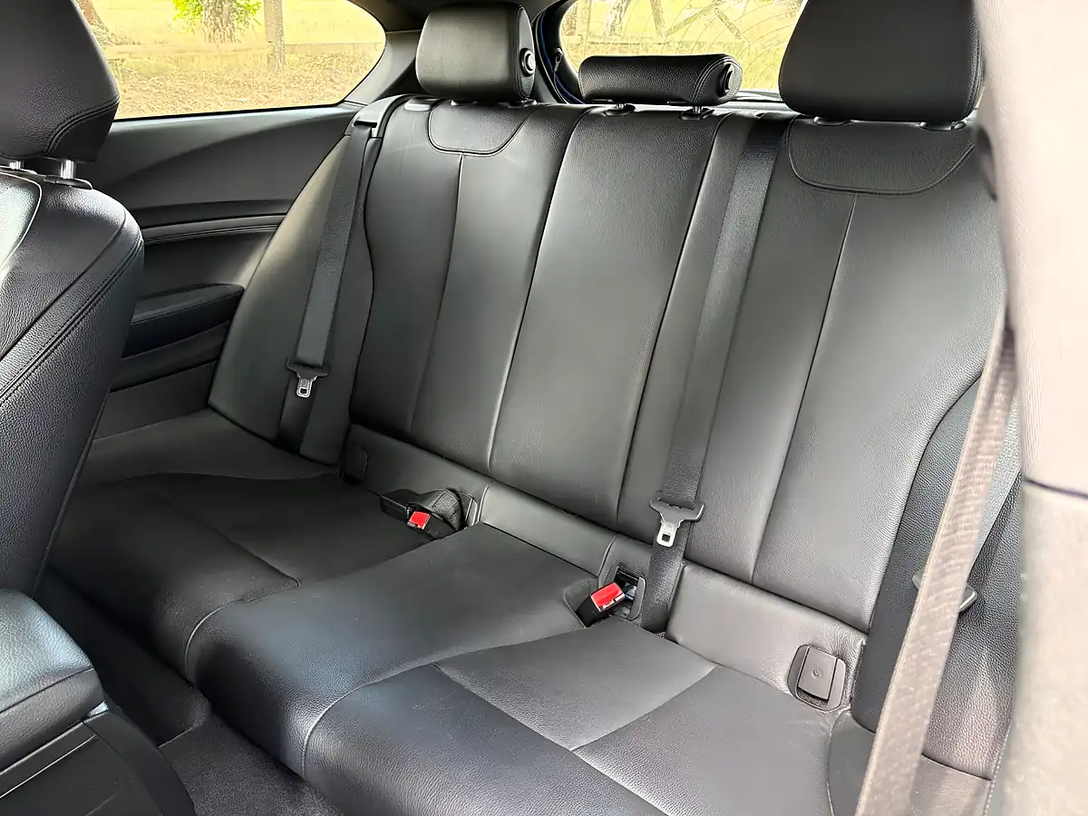 Used 2014 BMW 1 Series M135i Blue - Interior and Exterior details 16