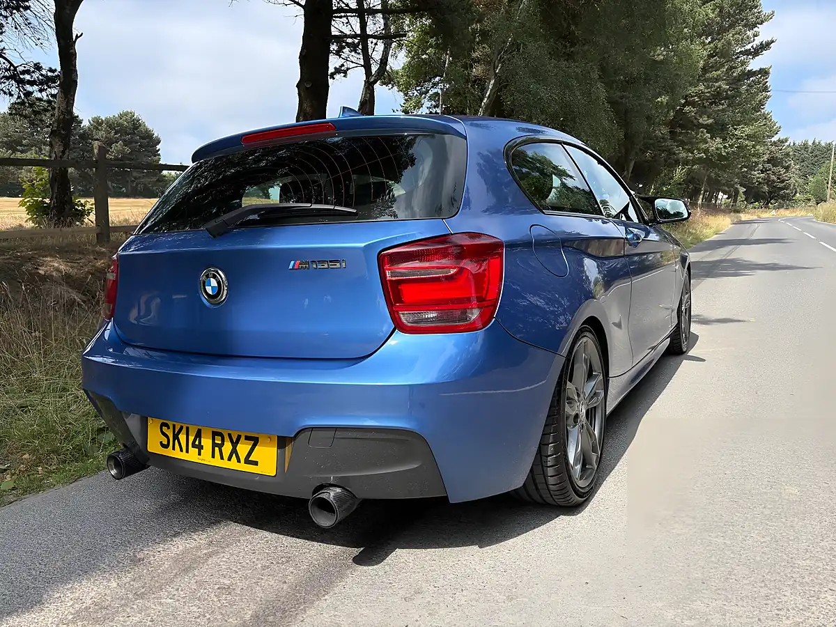 Used 2014 BMW 1 Series M135i Blue - Interior and Exterior details 7