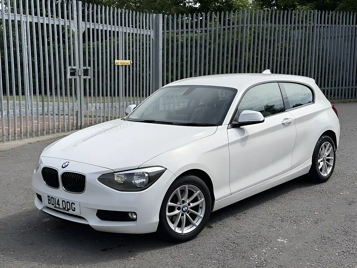 Used 2014 BMW 1 Series Se White - Front View