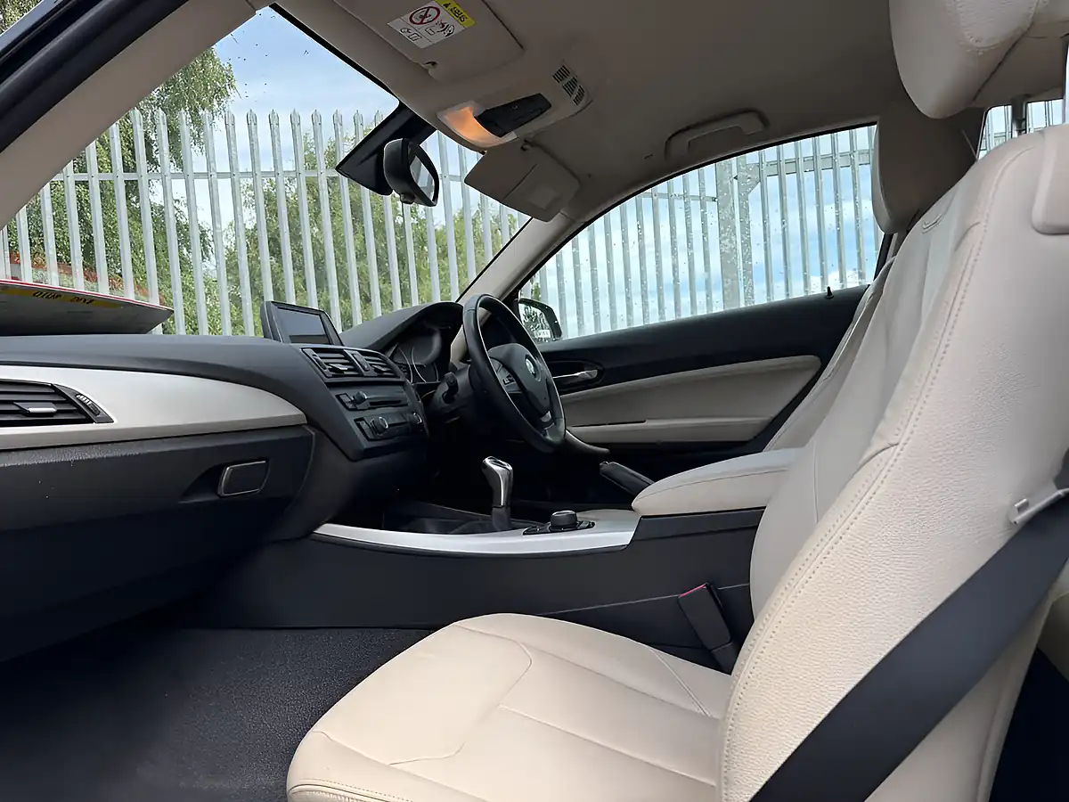 Used 2014 BMW 1 Series Se White - Interior and Exterior details 6