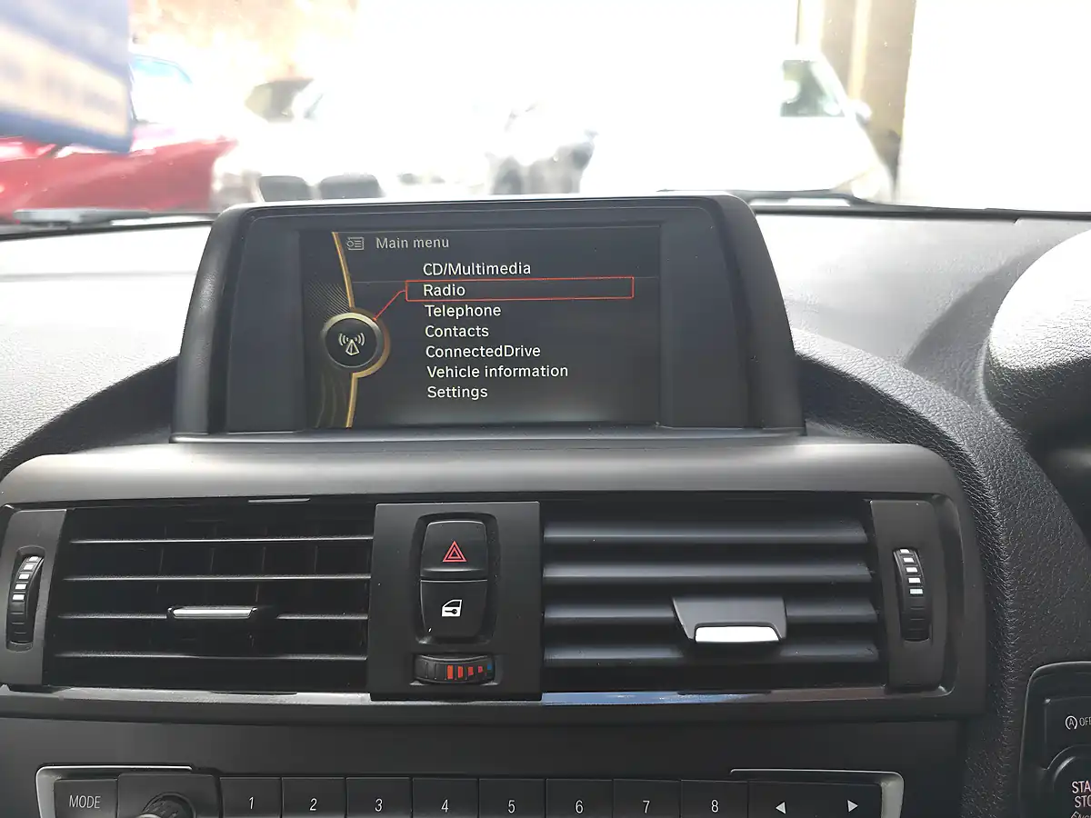 Used 2014 BMW 1 Series Sport Silver - Interior and Exterior details 18