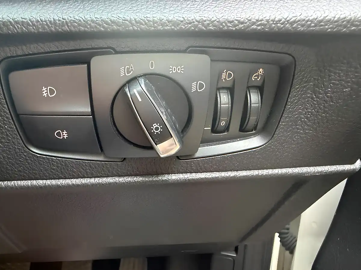 Used 2014 BMW 1 Series Sport White - Interior and Exterior details 15