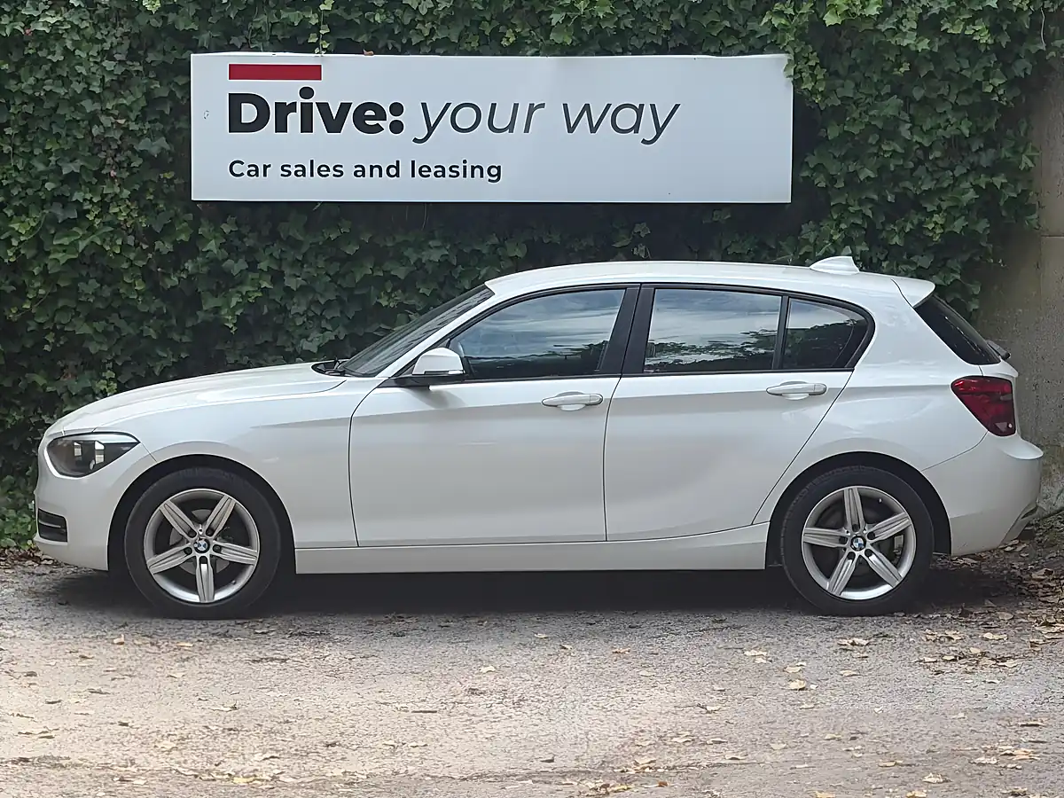 Used 2014 BMW 1 Series Sport White - Interior and Exterior details 4