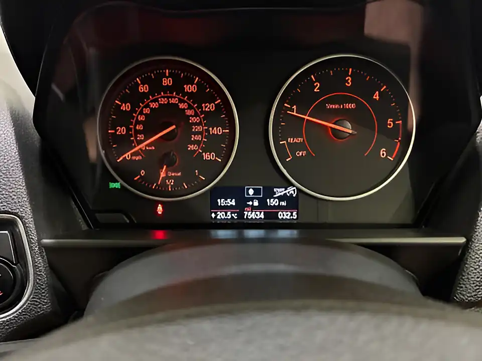 Used 2014 BMW 1 Series Sport White - Interior and Exterior details 16