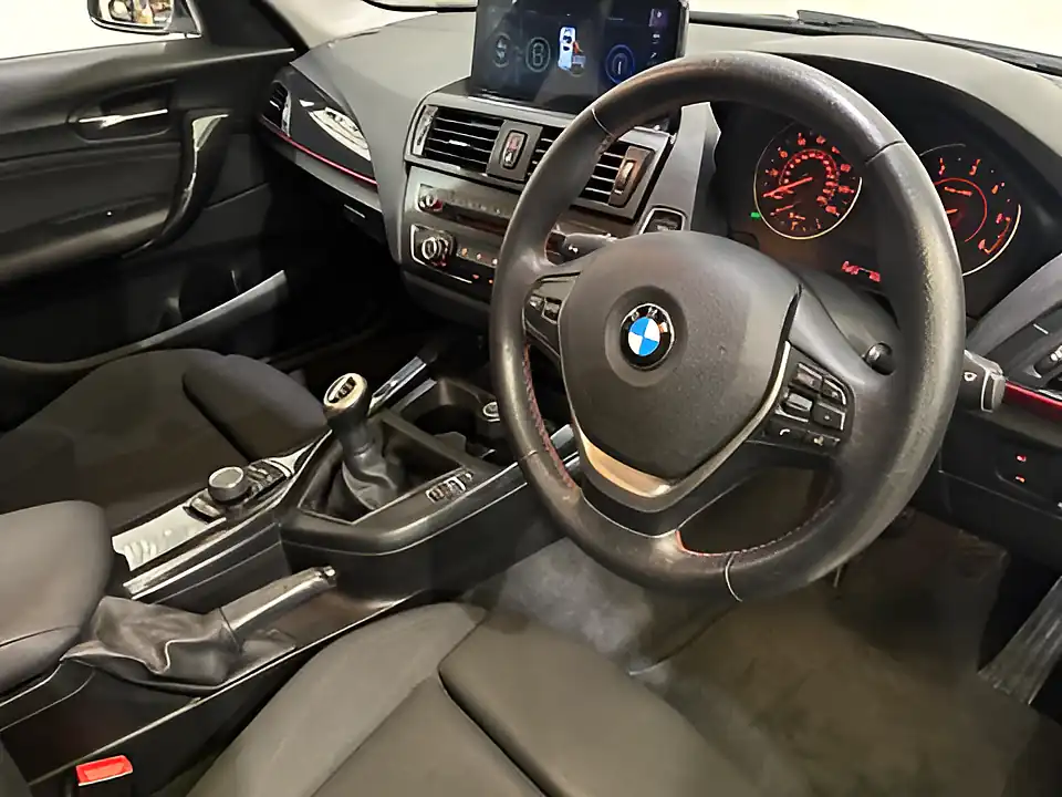 Used 2014 BMW 1 Series Sport White - Interior and Exterior details 3