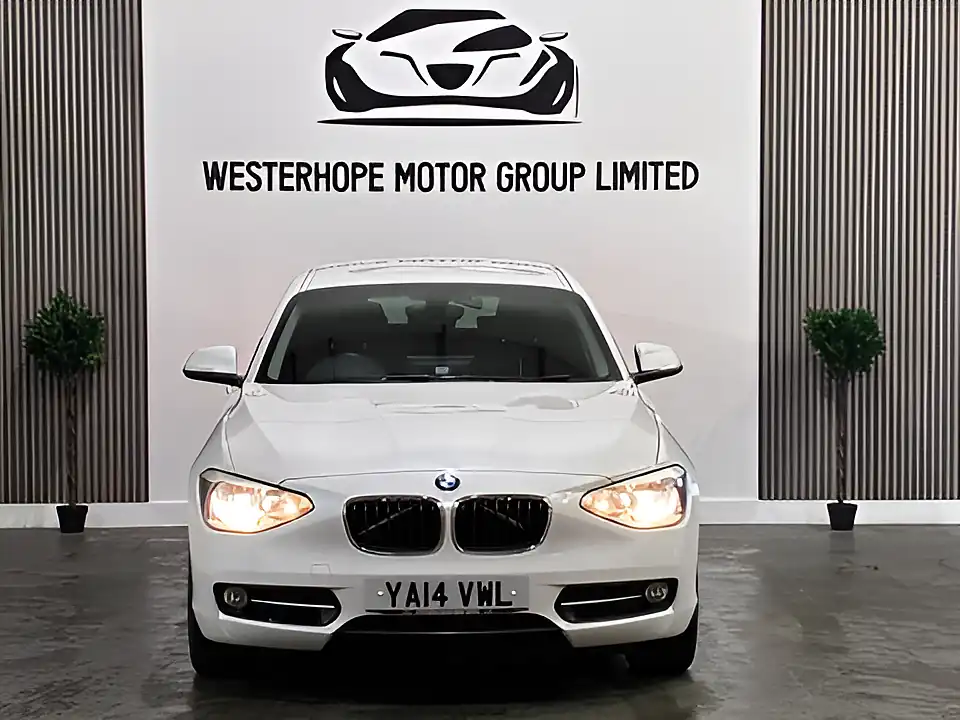 Used 2014 BMW 1 Series Sport White - Interior and Exterior details 9