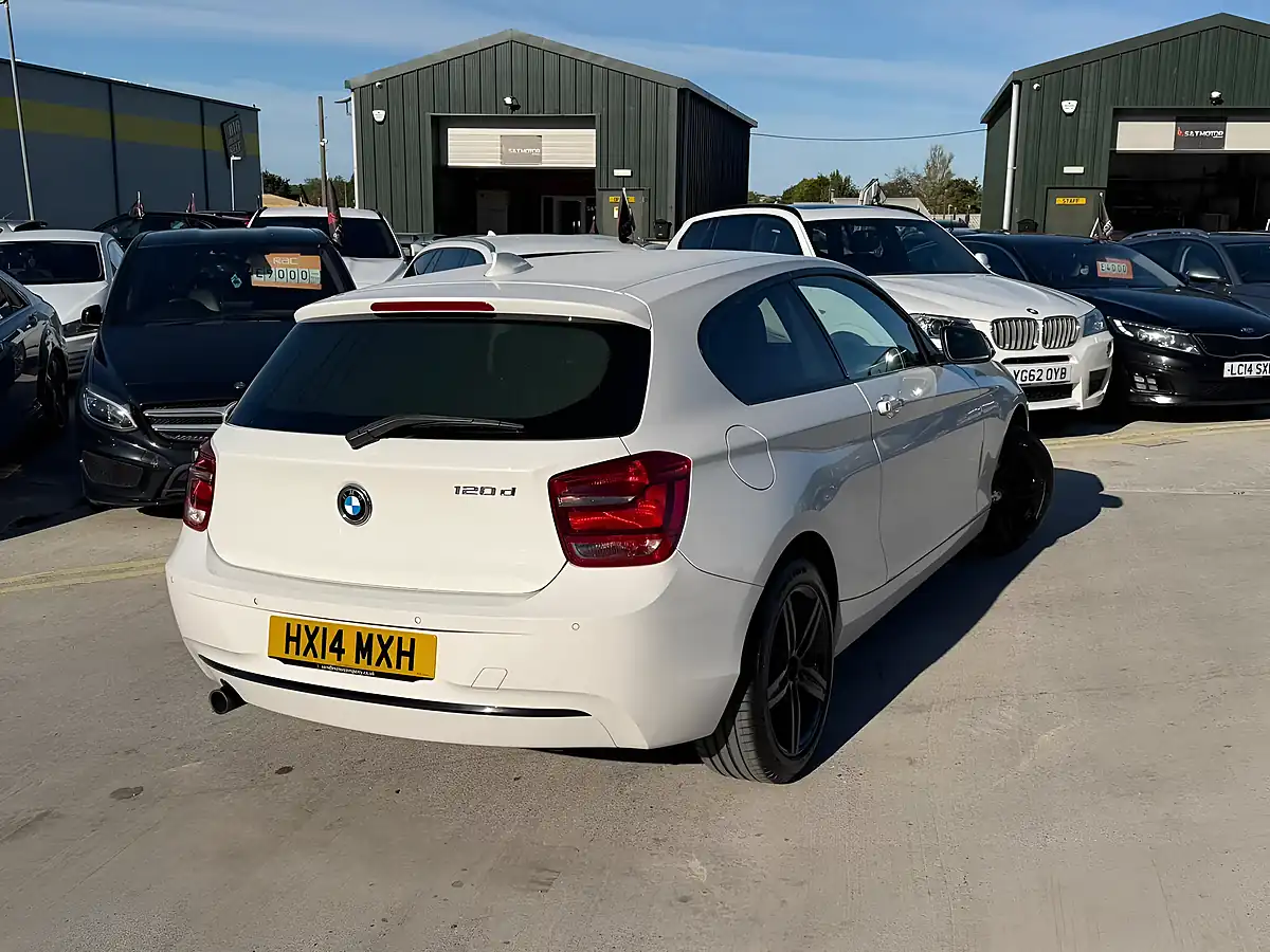 Used 2014 BMW 1 Series Sport White - Interior and Exterior details 11