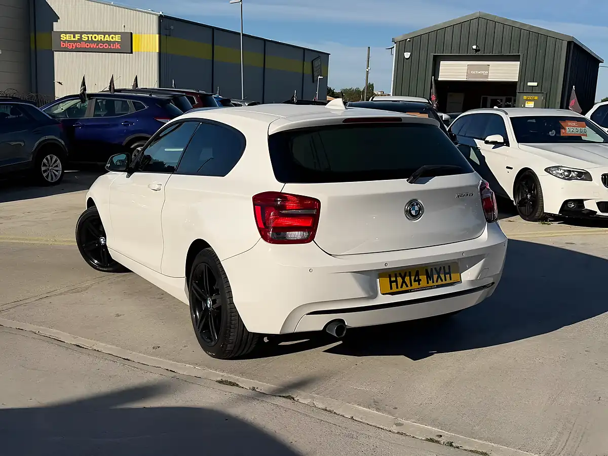 Used 2014 BMW 1 Series Sport White - Interior and Exterior details 7