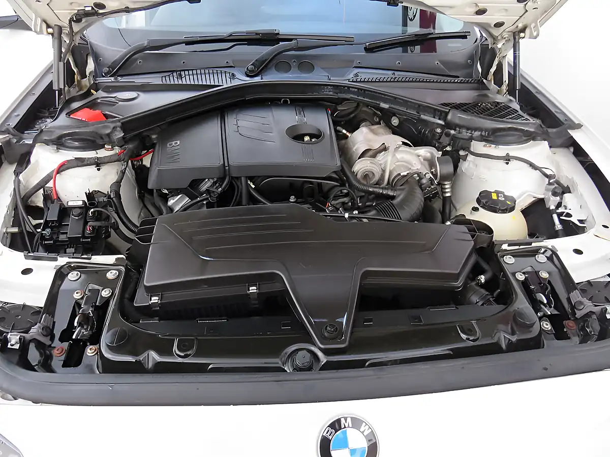 Used 2014 BMW 1 Series Sport White - Interior and Exterior details 11