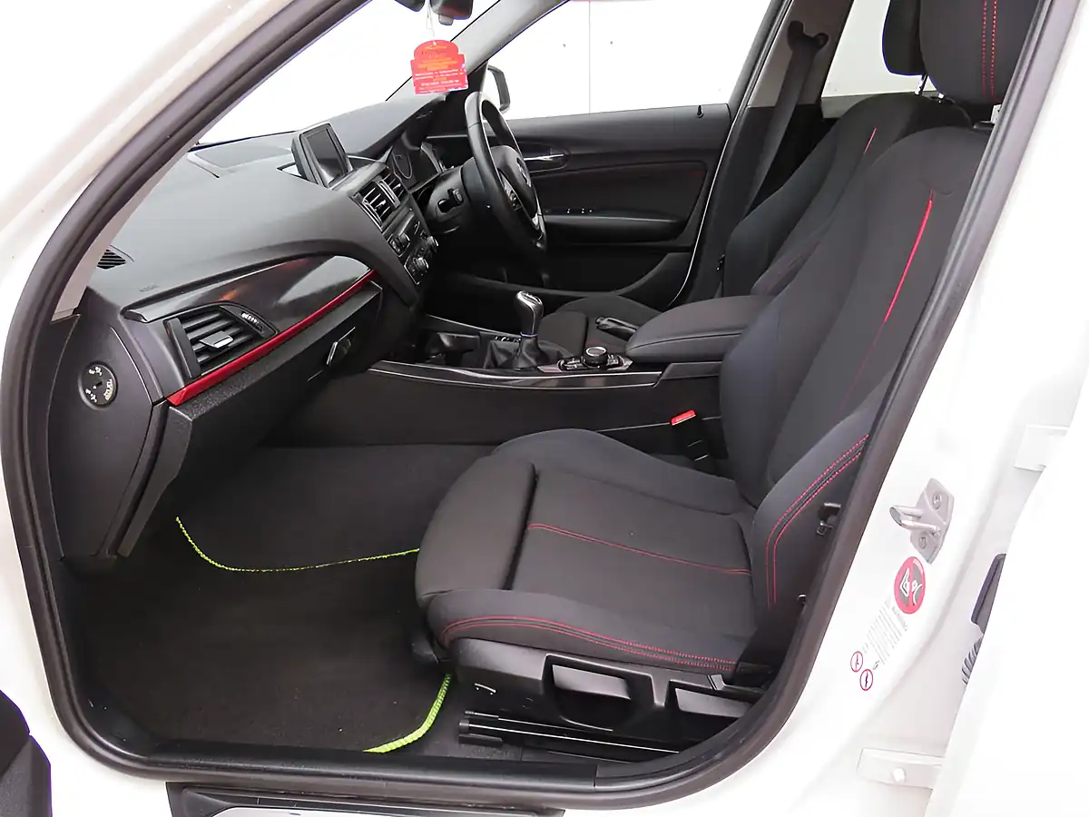 Used 2014 BMW 1 Series Sport White - Interior and Exterior details 9