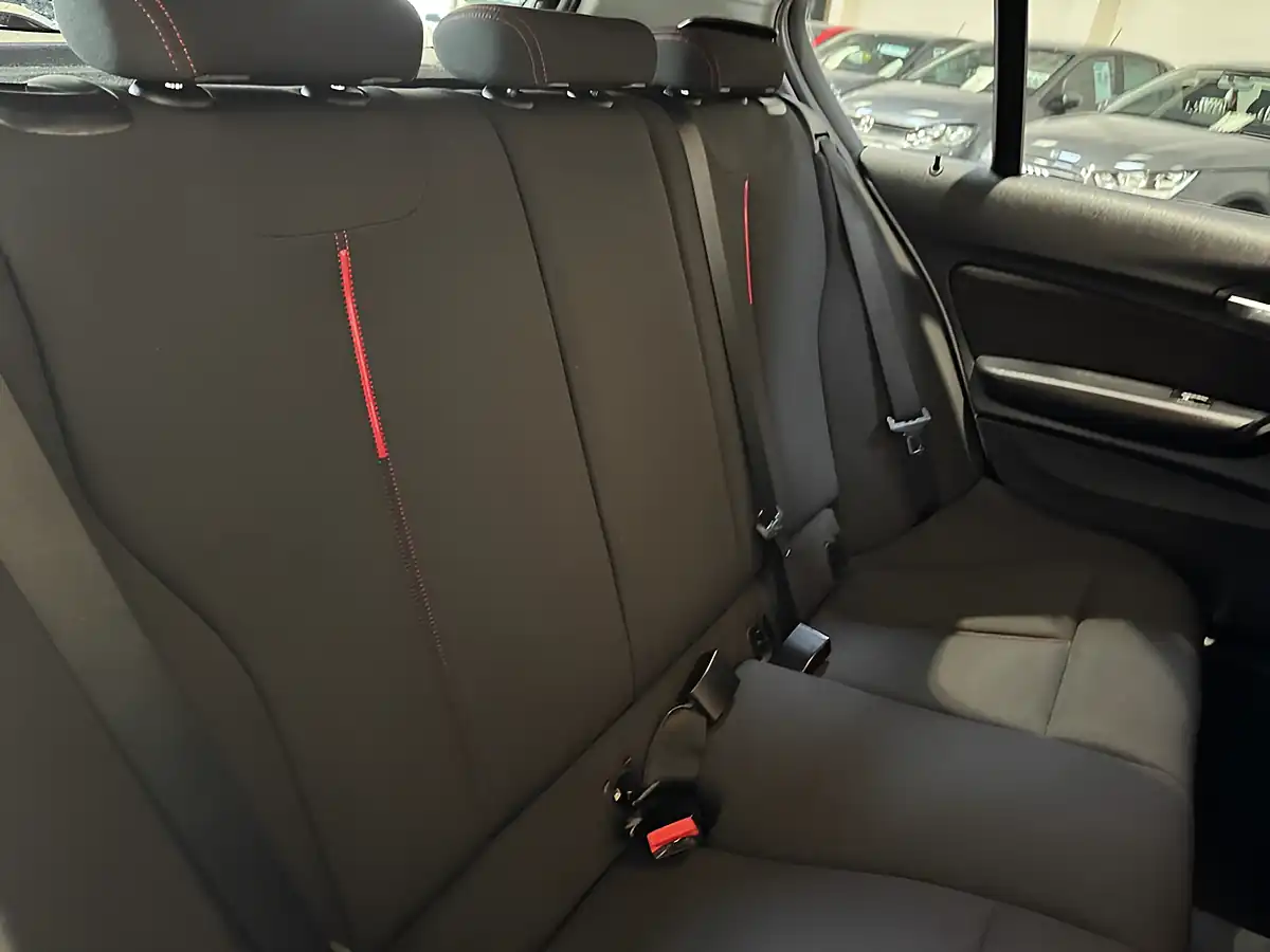 Used 2014 BMW 1 Series Sport White - Interior and Exterior details 11