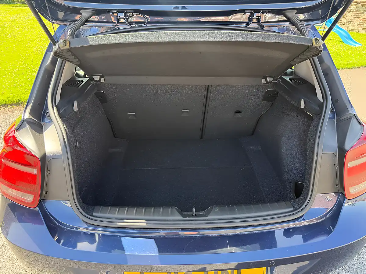 Used 2014 BMW 116D Sport Blue - Interior and Exterior details 14