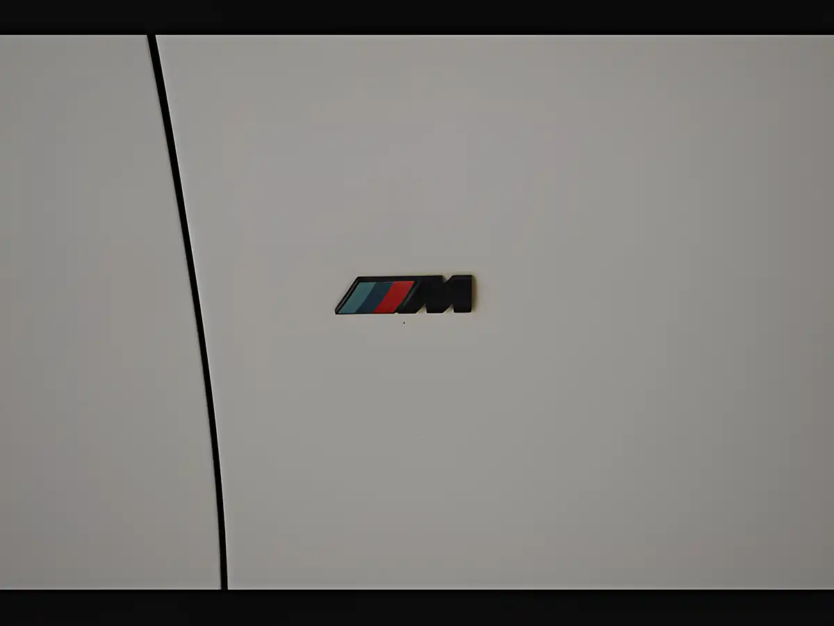 Used 2014 BMW 2 Series Alpine White - Interior and Exterior details 16