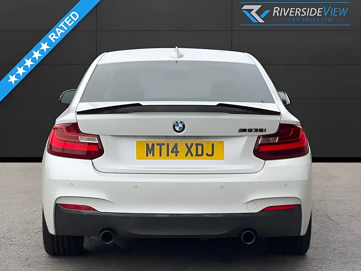 Used 2014 BMW 2 Series Coupe White - Interior and Exterior details 5