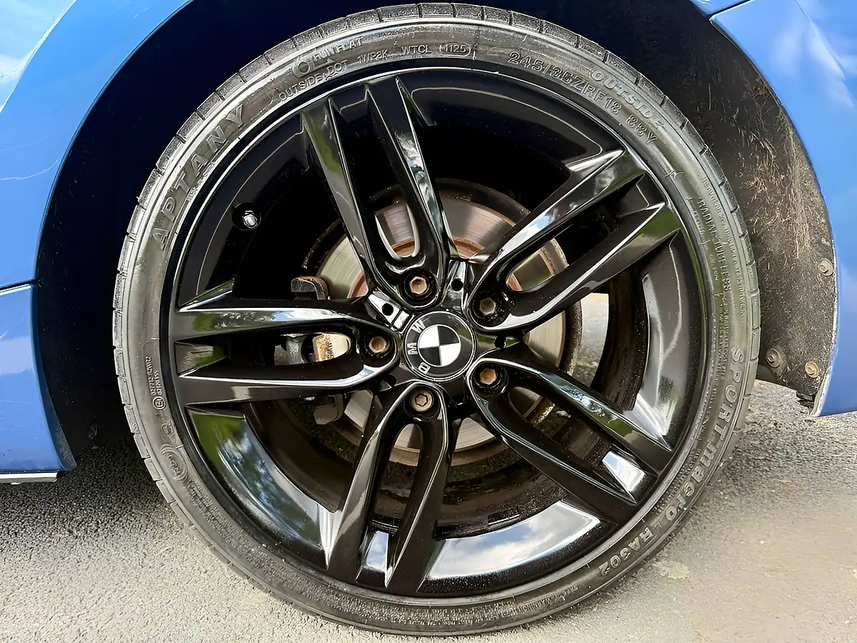 Used 2014 BMW 2 Series M Sport Blue - Interior and Exterior details 16