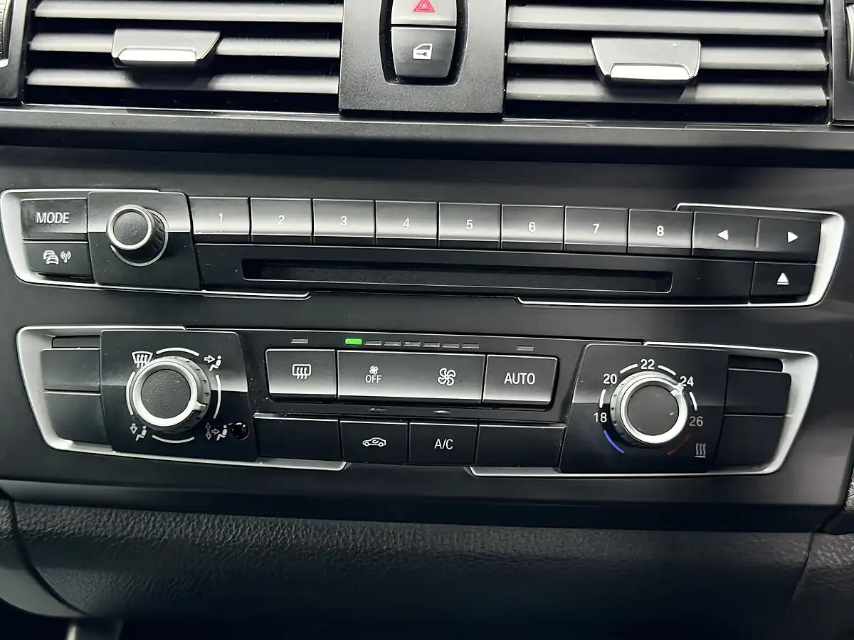 Used 2014 BMW 2 Series M Sport Blue - Interior and Exterior details 18