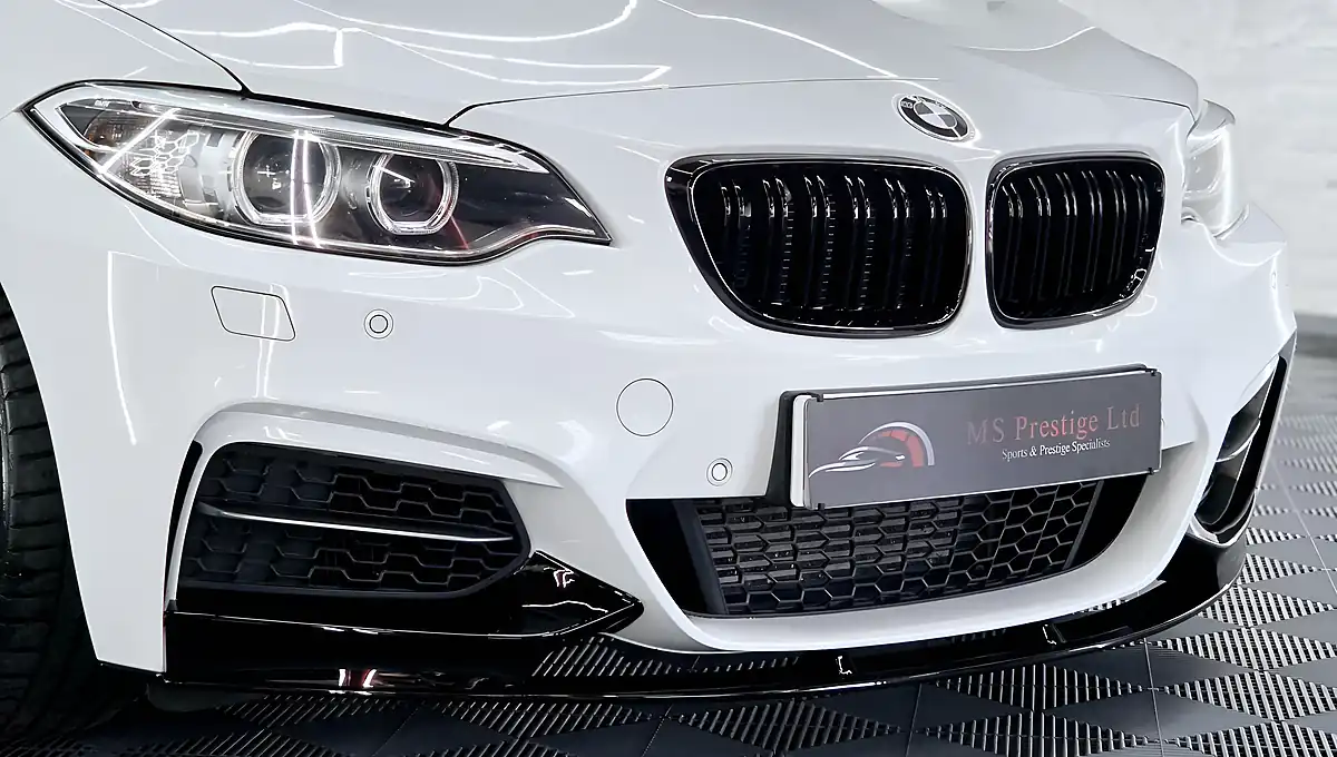 Used 2014 BMW 2 Series M235i Coupe Alpine White - Interior and Exterior details 5
