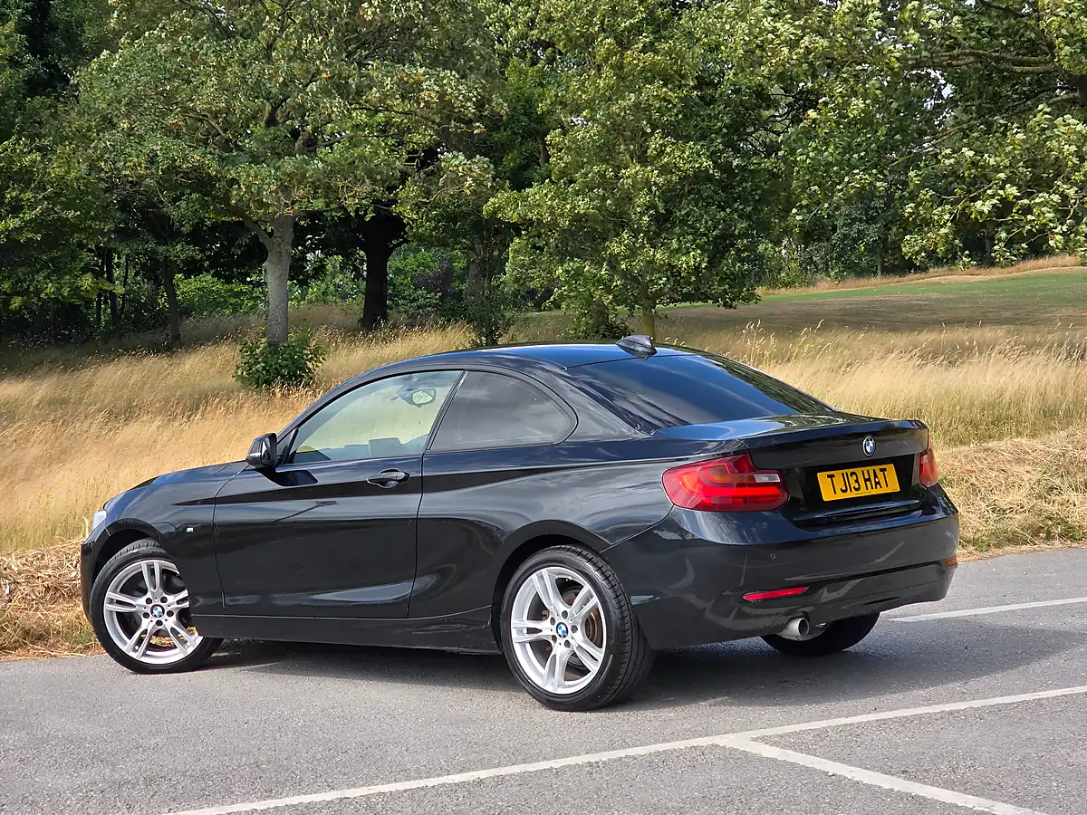 Used 2014 BMW 2 Series Se Black - Interior and Exterior details 5