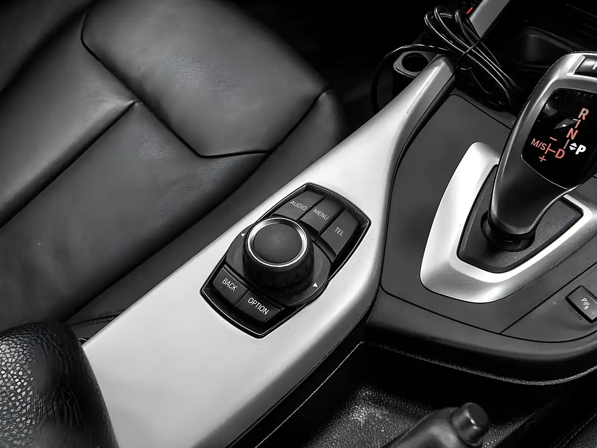 Used 2014 BMW 2 Series Se Coupe Mineral Grey - Interior and Exterior details 18