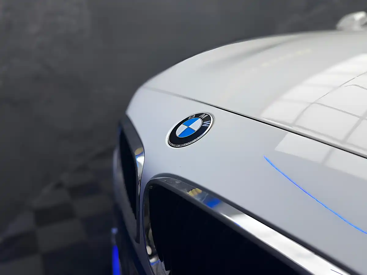 Used 2014 BMW 2 Series Se White - Interior and Exterior details 10