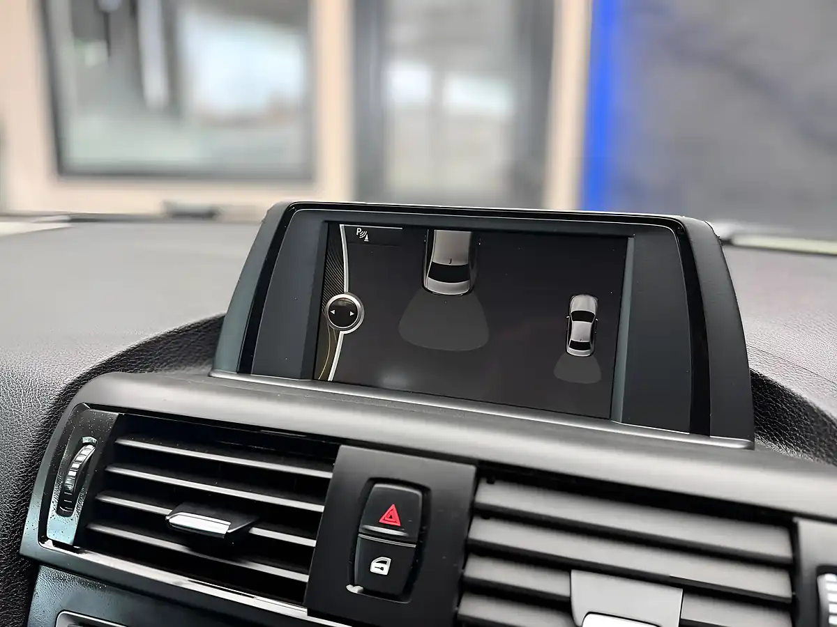 Used 2014 BMW 2 Series Se White - Interior and Exterior details 15