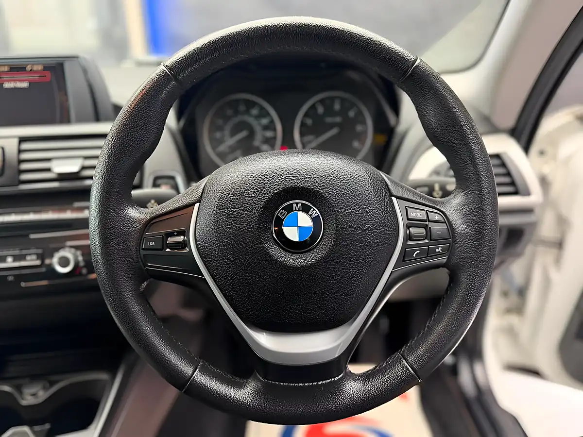 Used 2014 BMW 2 Series Se White - Interior and Exterior details 16
