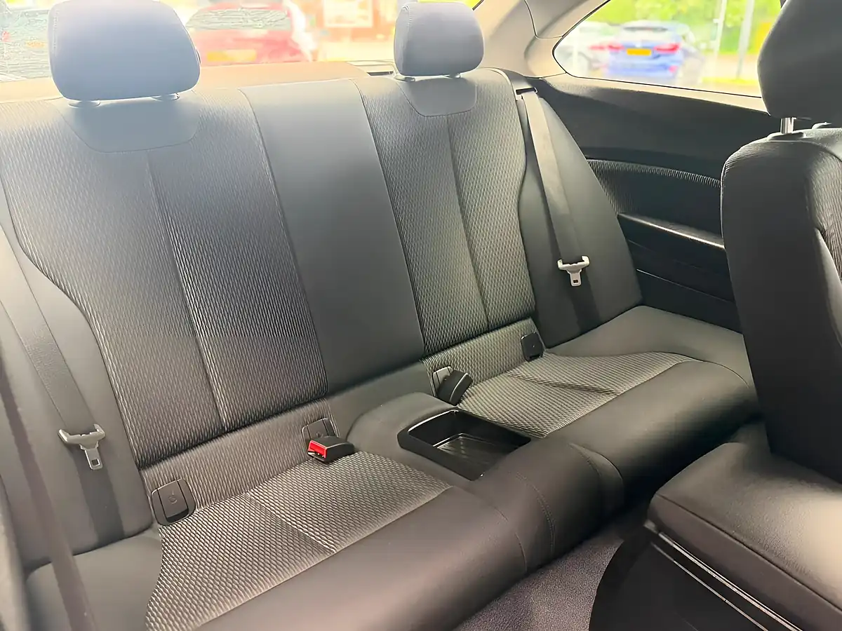 Used 2014 BMW 2 Series Se White - Interior and Exterior details 18