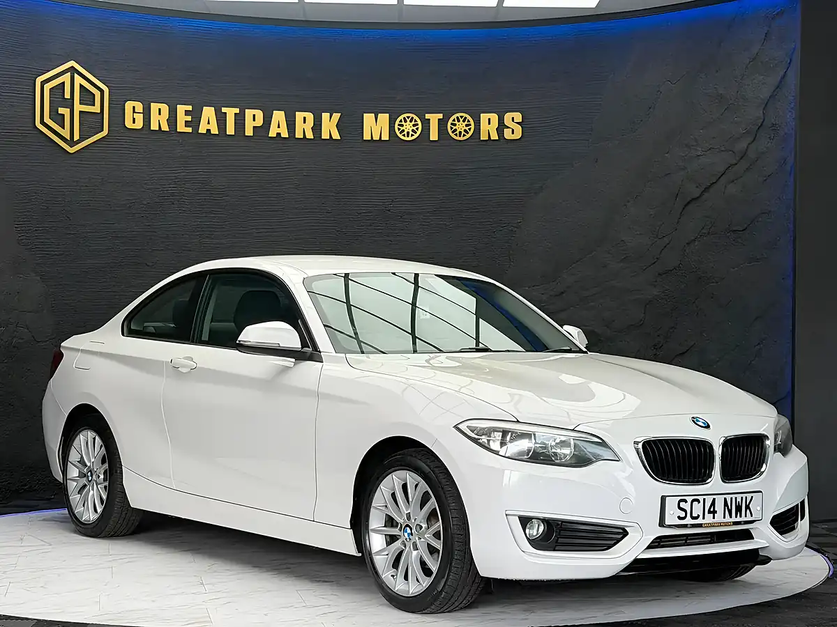 Used 2014 BMW 2 Series Se White - Interior and Exterior details 3