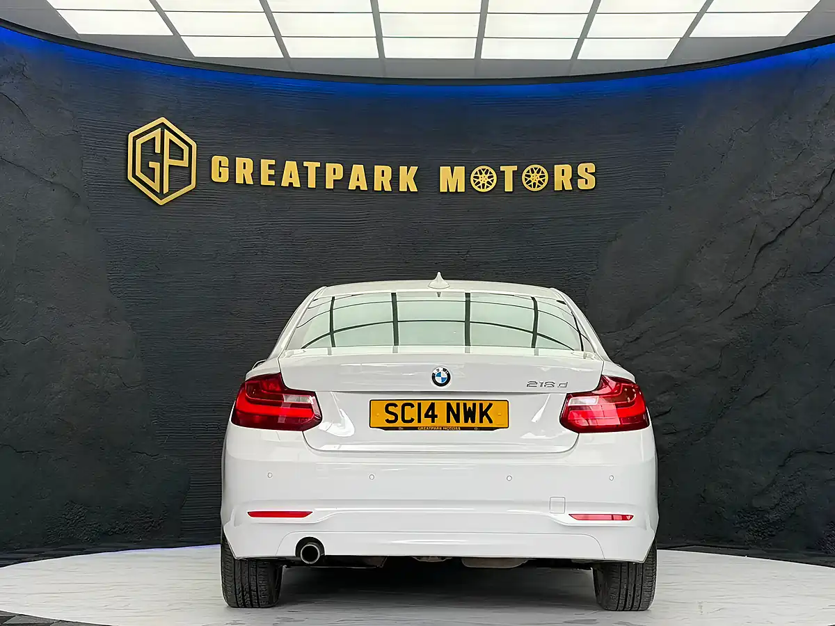 Used 2014 BMW 2 Series Se White - Interior and Exterior details 6