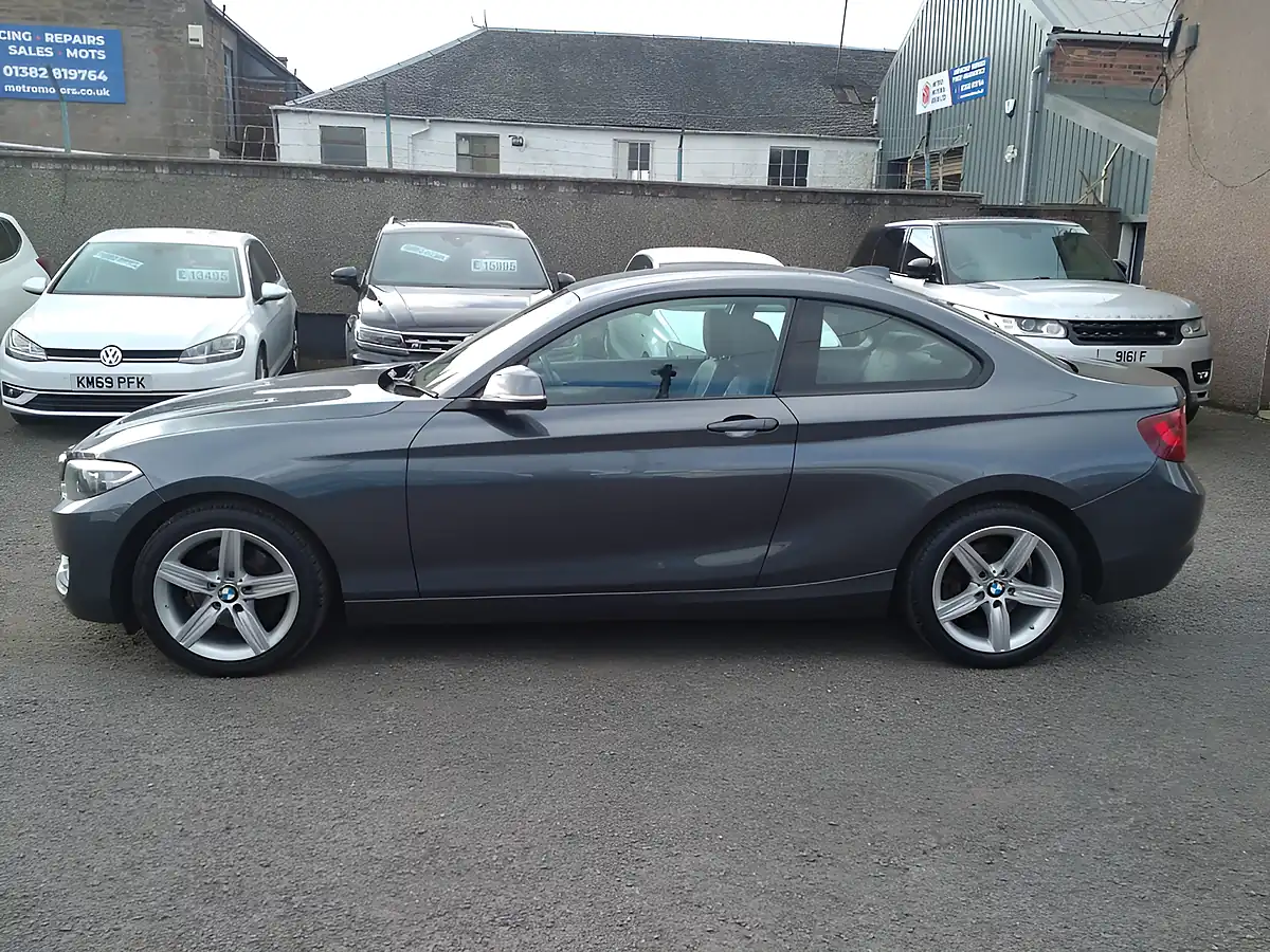 Used 2014 BMW 2 Series Sport Grey - Interior and Exterior details 3