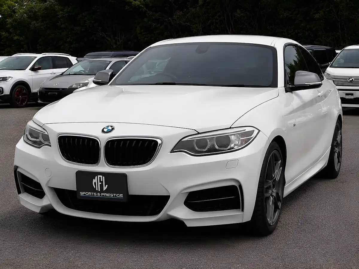 Used 2014 BMW 2 Series White - Front View