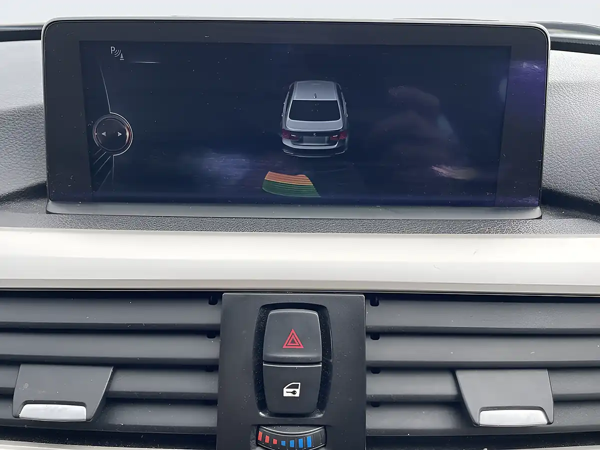 Used 2014 BMW 3 Series Efficient Dynamics Business Mineral Grey - Interior and Exterior details 13