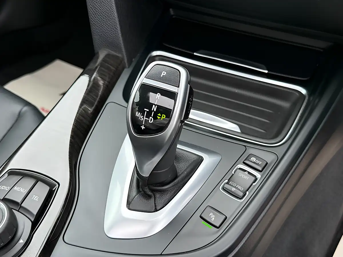 Used 2014 BMW 3 Series Gran Turismo Luxury GT Glacier Silver - Interior and Exterior details 17