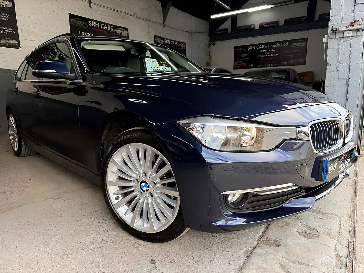 Used 2014 BMW 3 Series Luxury Touring Blue - Interior and Exterior details 2