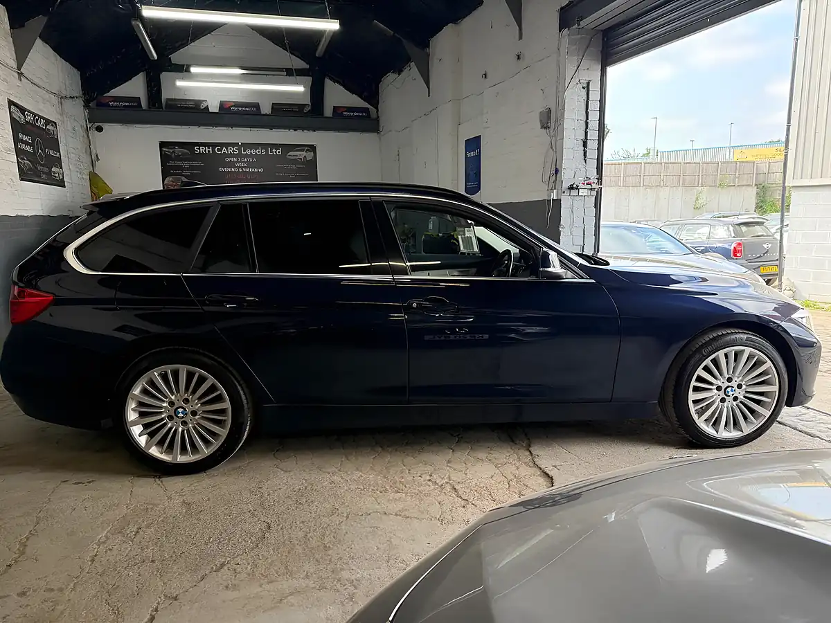 Used 2014 BMW 3 Series Luxury Touring Blue - Interior and Exterior details 8