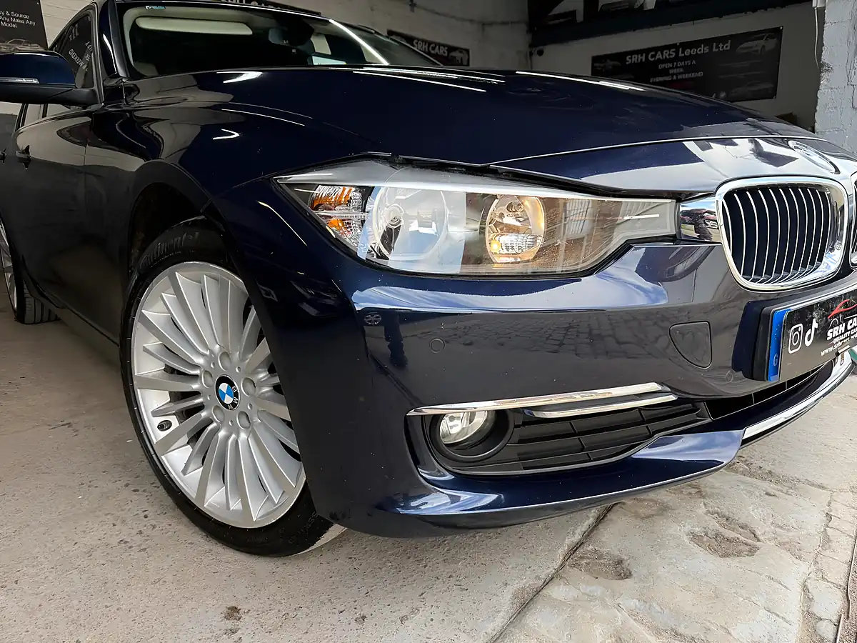 Used 2014 BMW 3 Series Luxury Touring Blue - Interior and Exterior details 9
