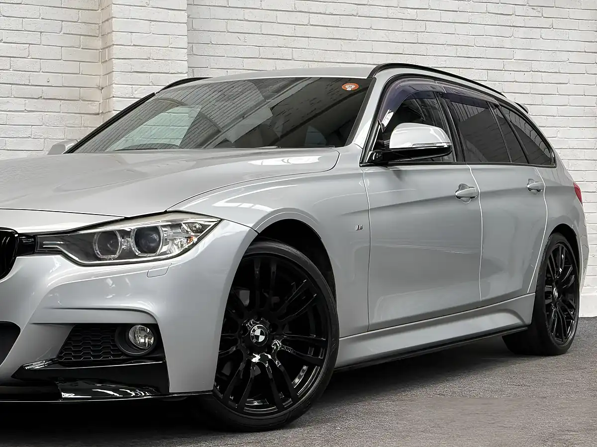 Used 2014 BMW 3 Series M Sport Silver - Interior and Exterior details 7
