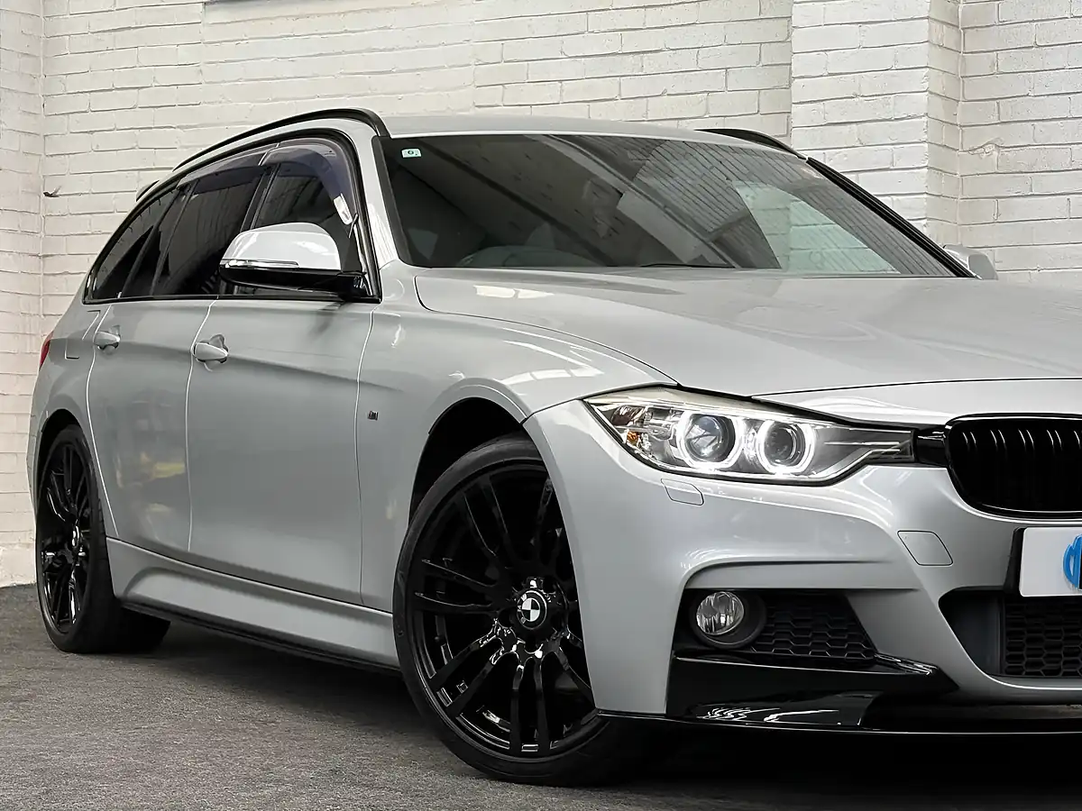 Used 2014 BMW 3 Series M Sport Silver - Interior and Exterior details 9