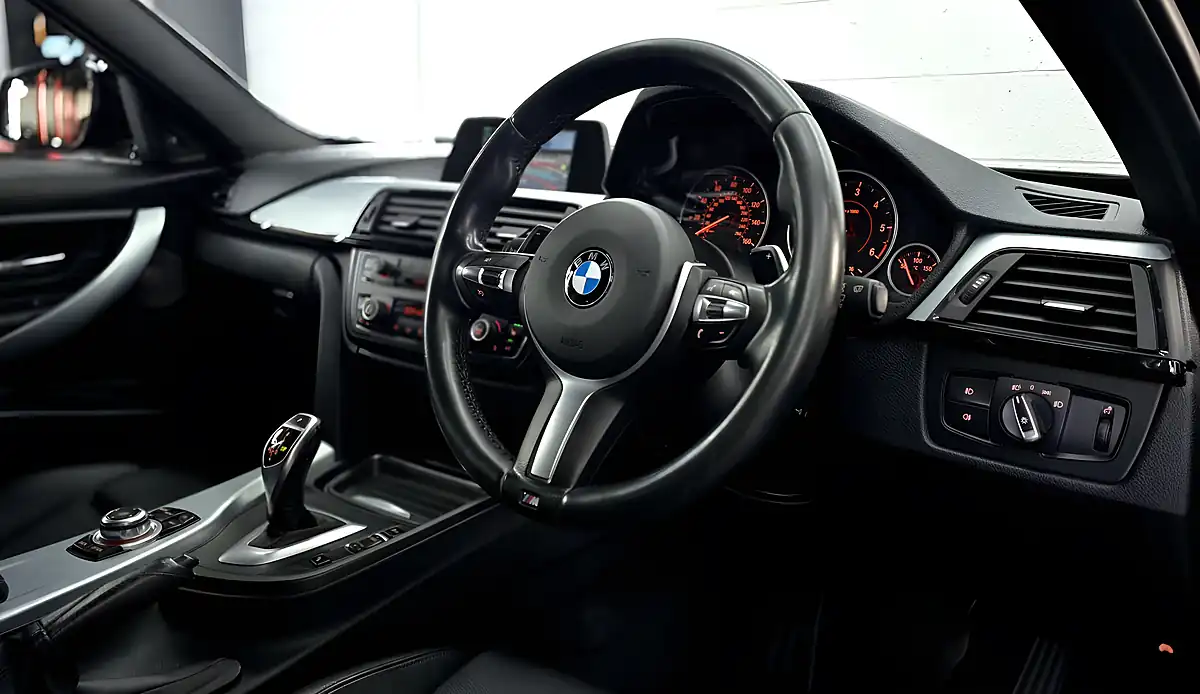 Used 2014 BMW 3 Series M Sport Touring Black Sapphire - Interior and Exterior details 16