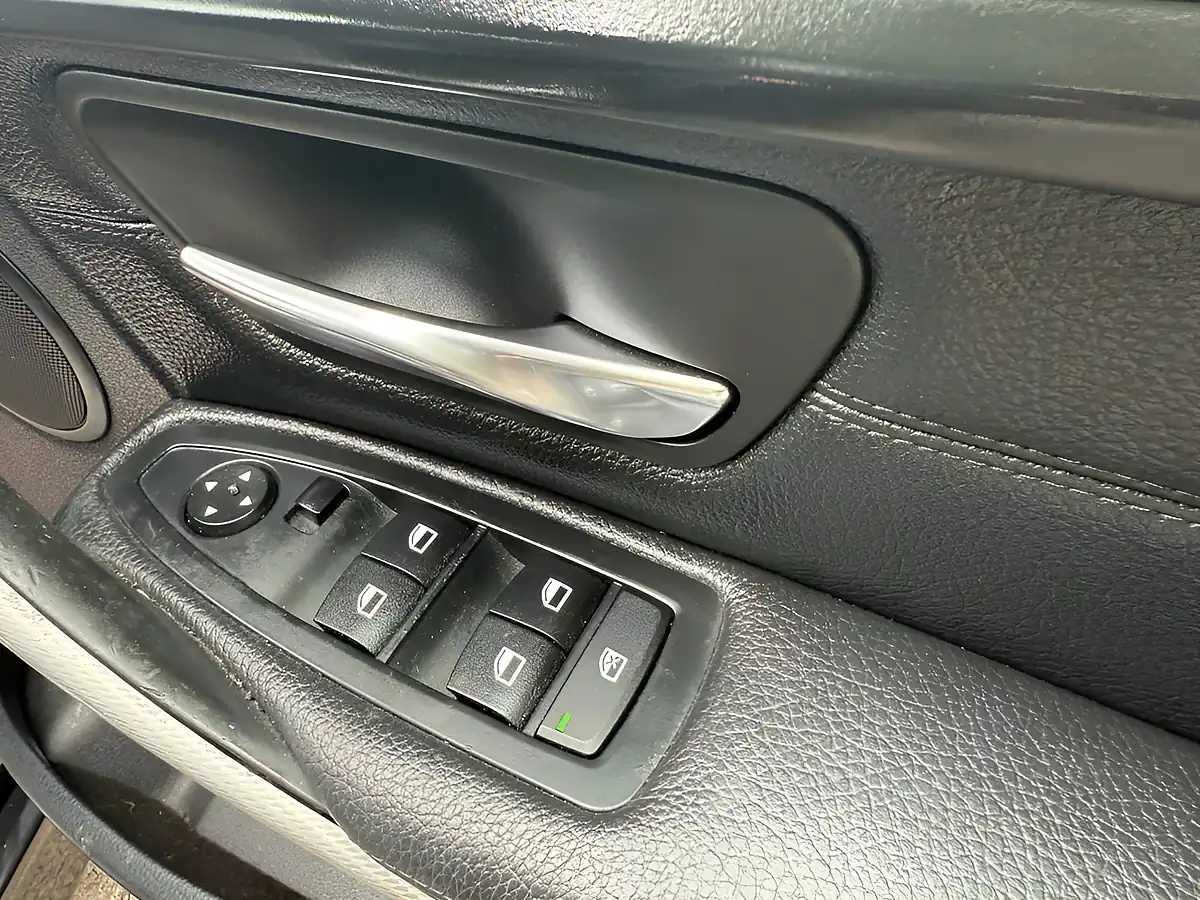 Used 2014 BMW 3 Series M Sport Touring Black Sapphire - Interior and Exterior details 11