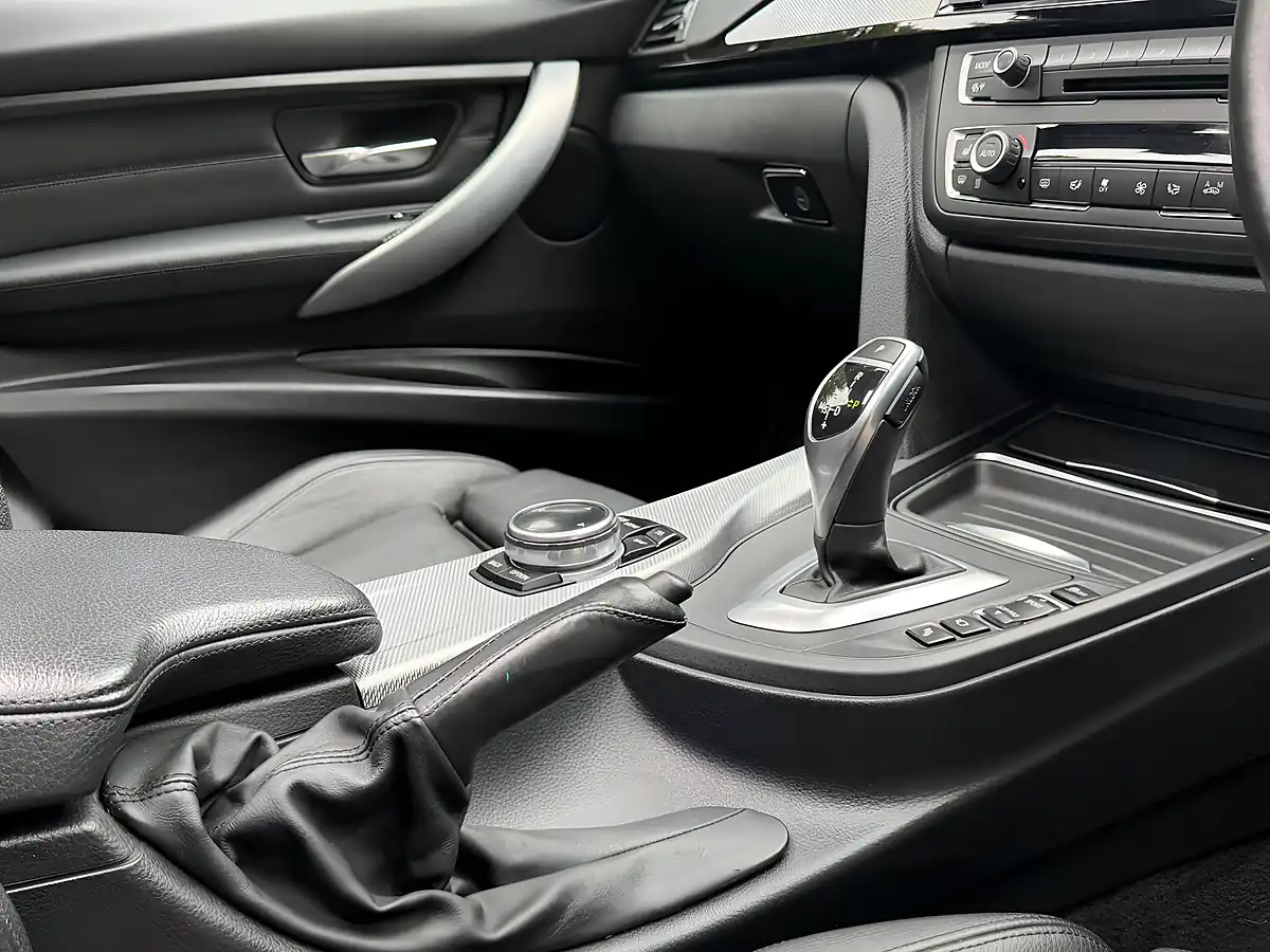 Used 2014 BMW 3 Series M Sport Touring Estoril Blue - Interior and Exterior details 11