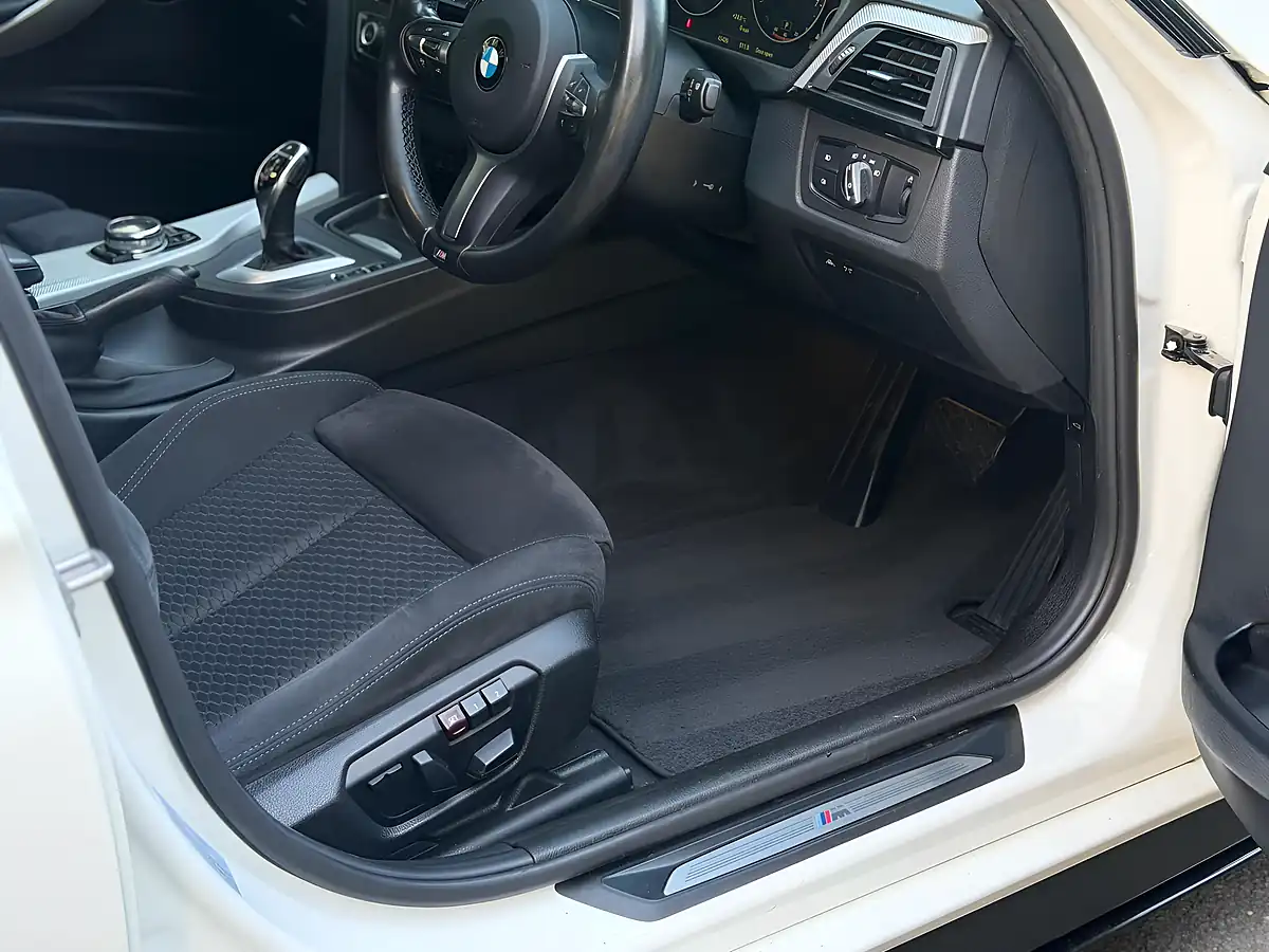 Used 2014 BMW 3 Series M Sport White - Interior and Exterior details 15