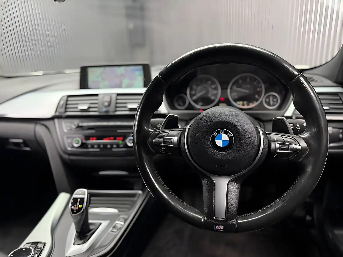 Used 2014 BMW 3 Series M Sport White - Interior and Exterior details 19